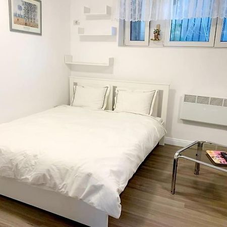 Central Studio Flat 布加勒斯特 外观 照片